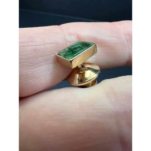 Vintage MCM La Mode Karatclad Nephrite Jade Gold Tone Rectangular Tie Tac - Picture 3 of 11
